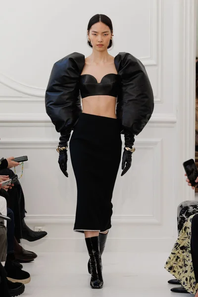 Look 32